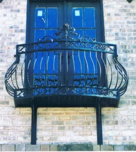 railing balkon besi cor klasik